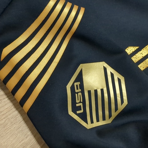 UFC Venum Cripto Full Zip Black - Gold  (Personalized) Hoodie Men's Size medium - Picture 2 of 12